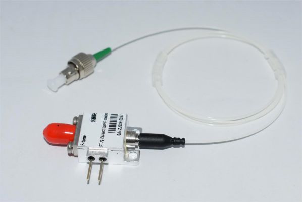 10GHz 平衡光电探测器